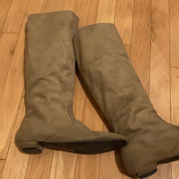 EUC Suede boots 245mm - Picture 5 of 5